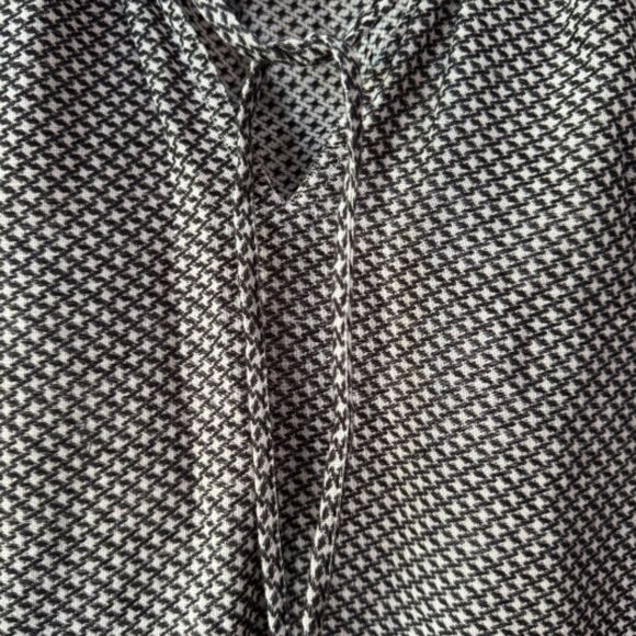 Life by EVERLY COLLECTIVE Memories Flounced Tunic Dress, Size M - Picture 9 of 10